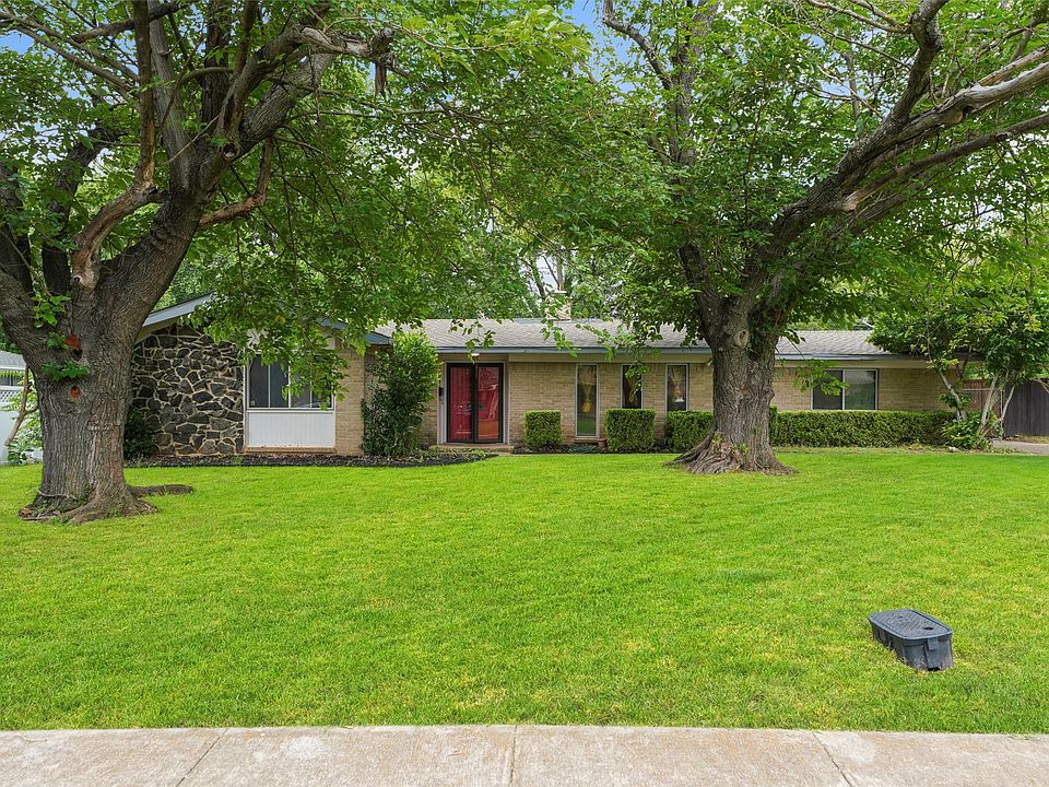 1st image of 613 Misty Glen Dr