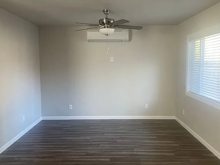 5553 Elm Ln — Photo 6