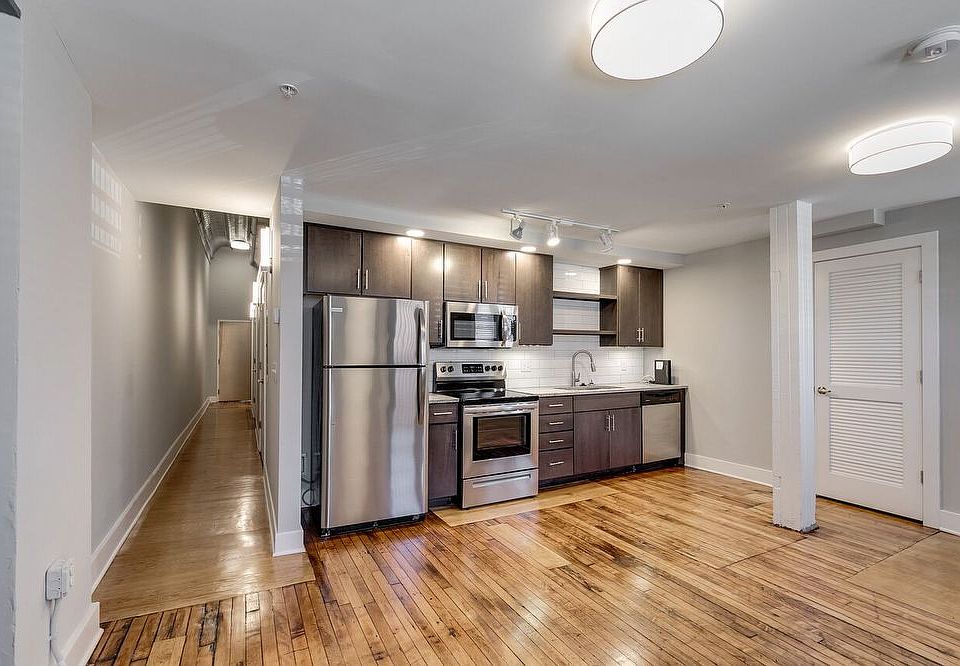 1st image of 22 E Broad St APT 101