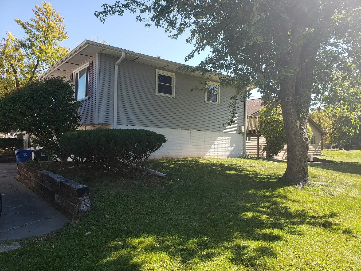 2 bed, 1.5 bath, 1675 sqft, $1,295 — Photo 4