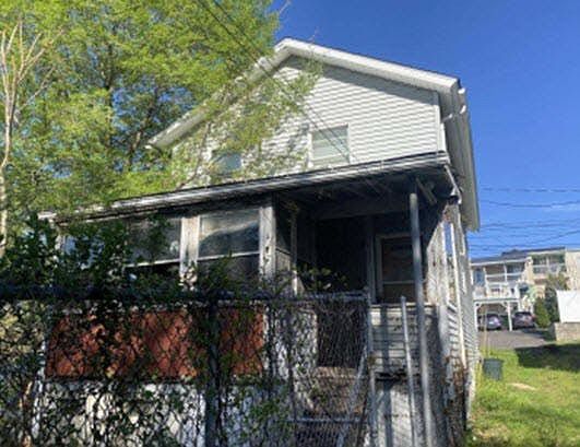 2nd image of 128 Hennessy Ct