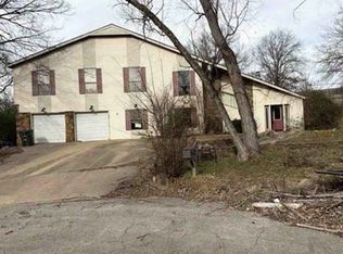 1301 Ravenwood Ct, Bartlesville, OK 74006