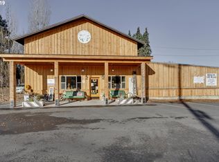 1120 Tucker Rd #B, Hood River, OR 97031