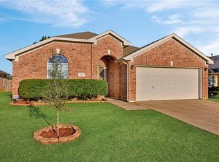 627 Soledad St, Arlington, TX 76002