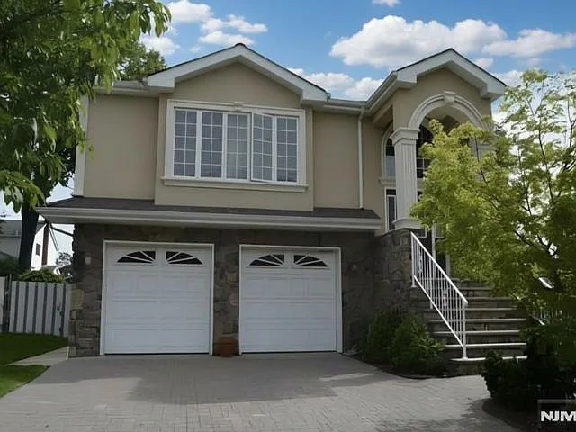 77 McKinley Ave