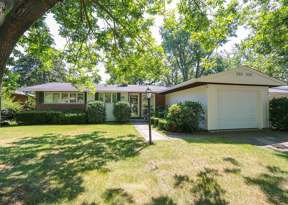 1st image of 41 Hamlin Dr