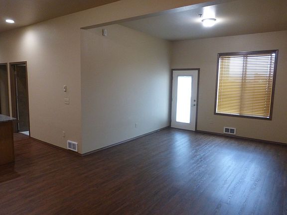 4th image of 2202 Mercedes Dr APT 206