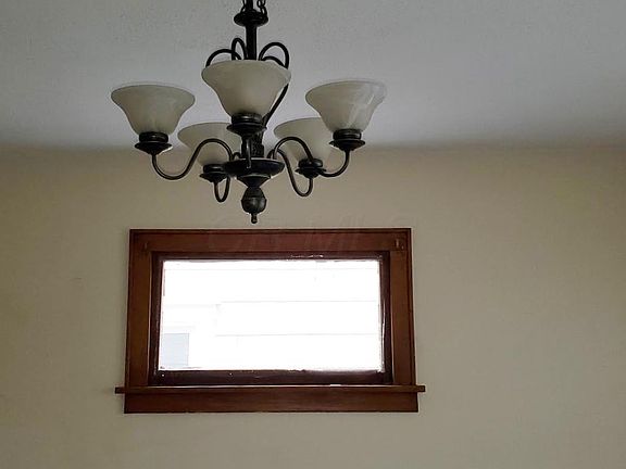 4th image of 248 E Blake Ave