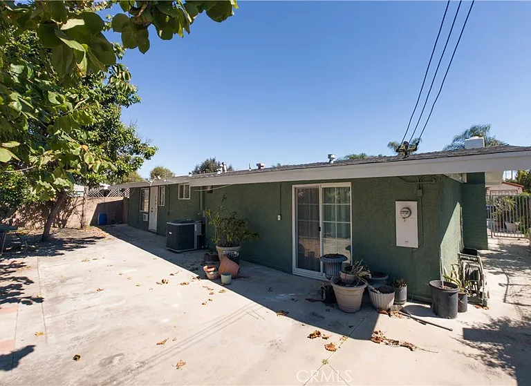 1769 S Biscayne Ct — Photo 19