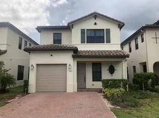 9823 W 34th Ln, Hialeah, FL 33018