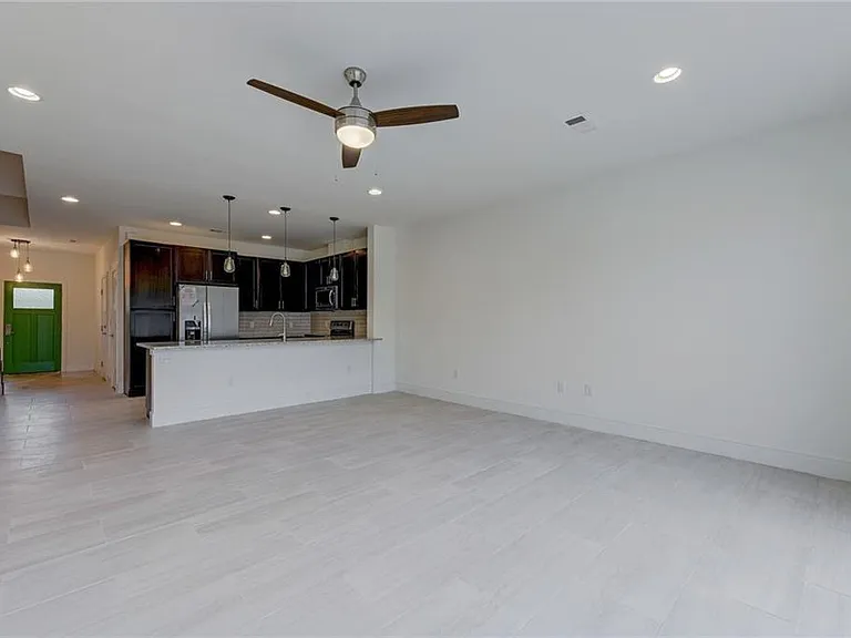 402 Conservation Dr #20 — Photo 9