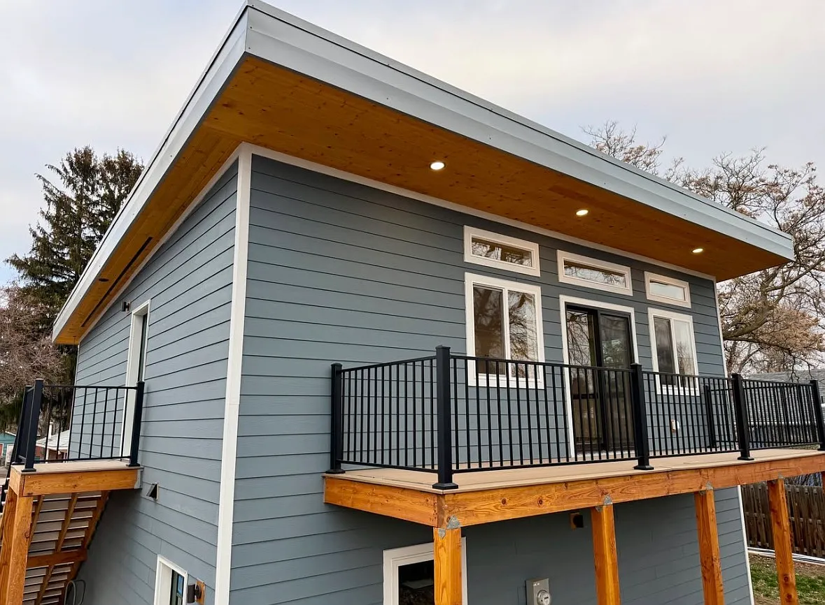 2 bed, 900 sqft, $2,000 — Photo 2