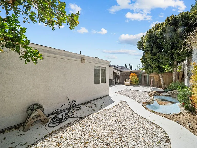 22647 Margarita Dr — Photo 24