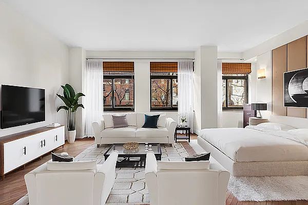 1st image of 124 E 79th St #2A