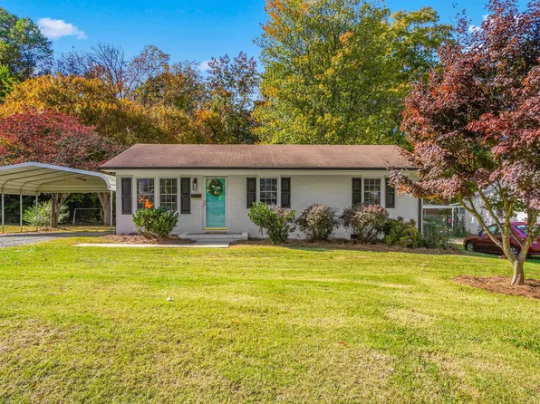 925 Kilby St, Burlington, NC 27215