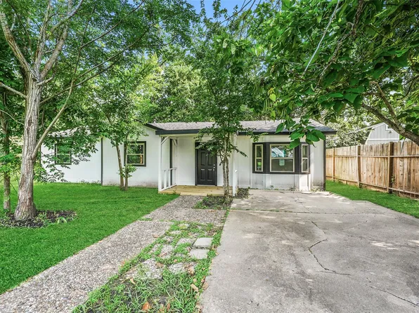 725 Lafayette St, Hempstead, TX 77445