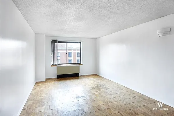 Sold by Warburg | media 2