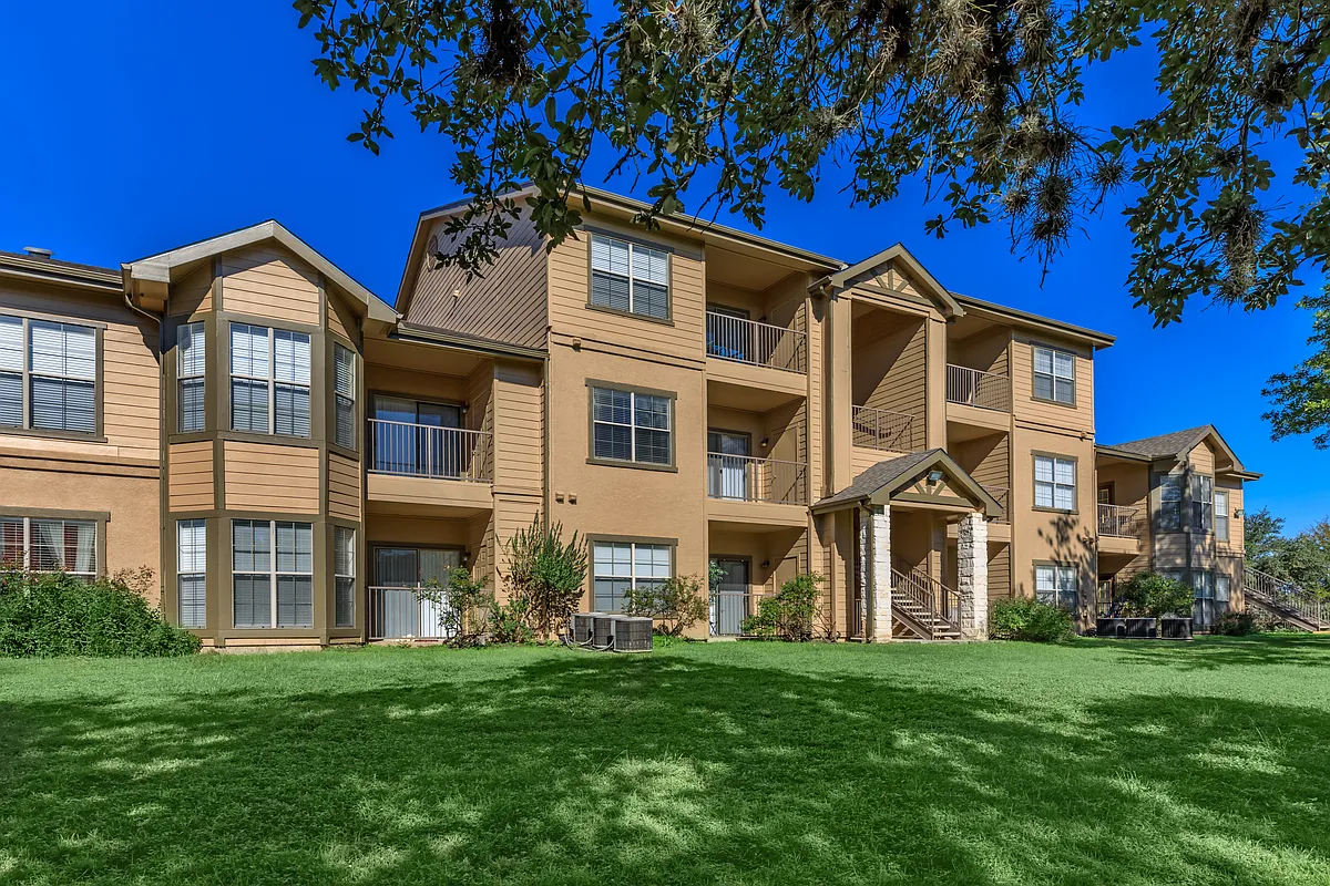 Building Photo - 8100 Huebner Rd