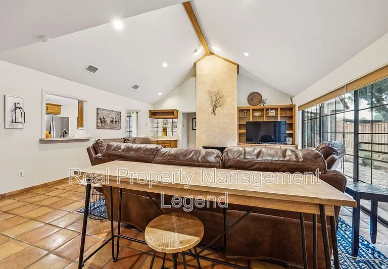 2739 Sedgeway Ln — Photo 3