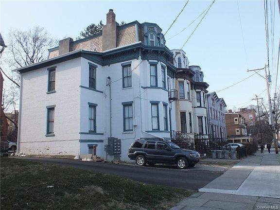 2nd image of 261 Grand St