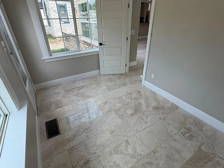 1812 NW 23rd St #1 — Photo 14