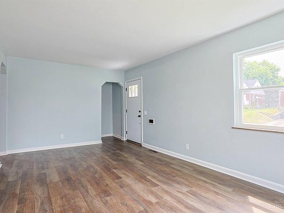 5th image of 7734 Bitteroot Ln