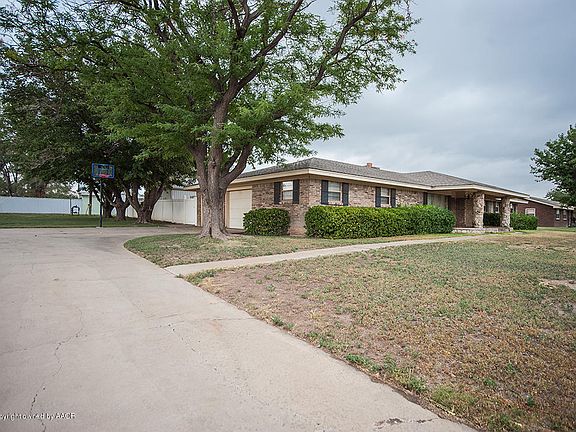 3rd image of 1101 Hillcrest Dr