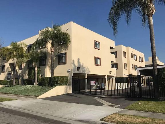 3rd image of 14742 S Blaine Ave #102