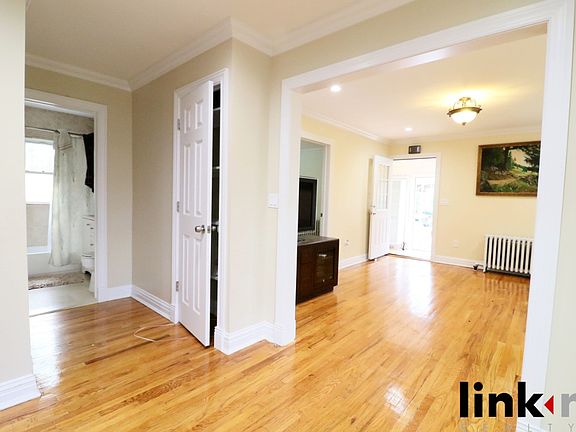 5th image of 94 Belmont Ave #1