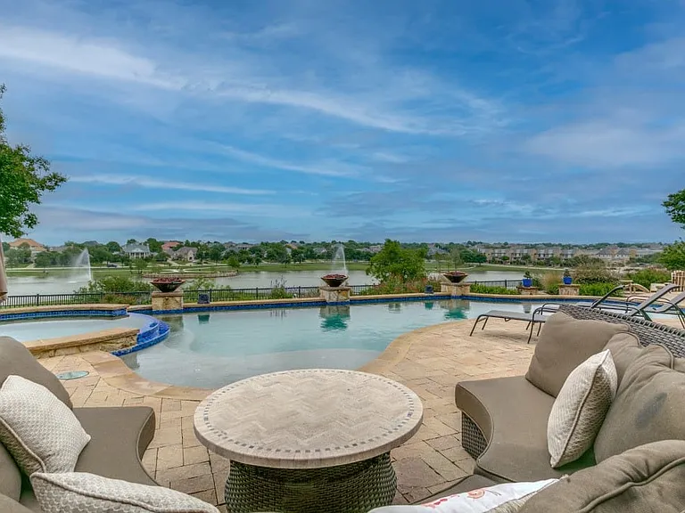 2417 Hollow Hill Ln — Photo 25