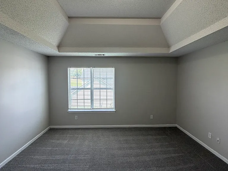 10744 Misty Meadows Ct — Photo 17