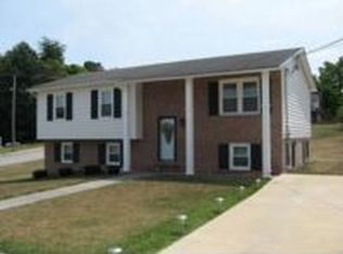 127 E 19th St, Front Royal, VA 22630