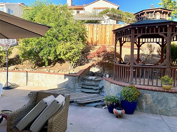 3rd image of 3952 Bouquet Park Ln
