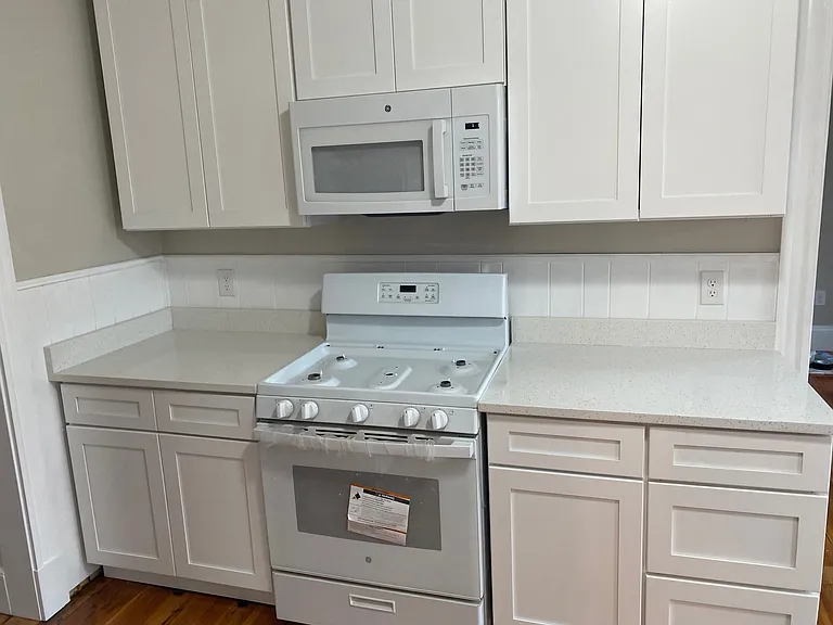 277 Court St — Photo 1