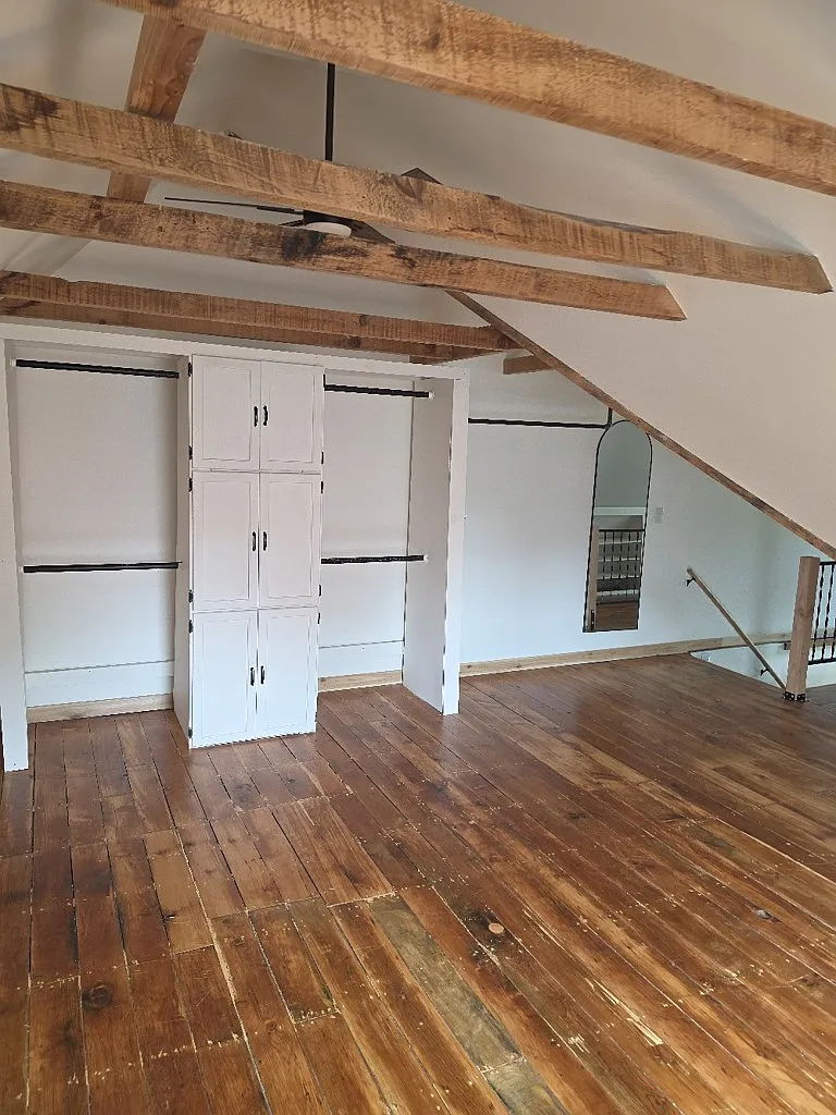2 bedroom 1 bath — Photo 2