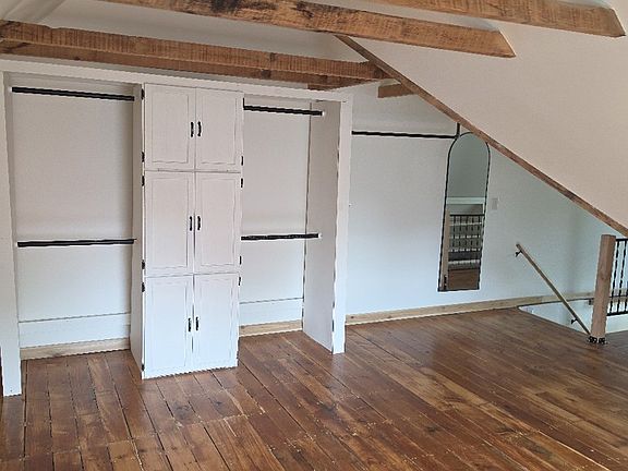 2nd image of 309 N Maple St