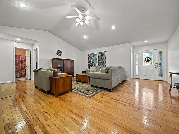 3rd image of 2412 Candyland Cir NE