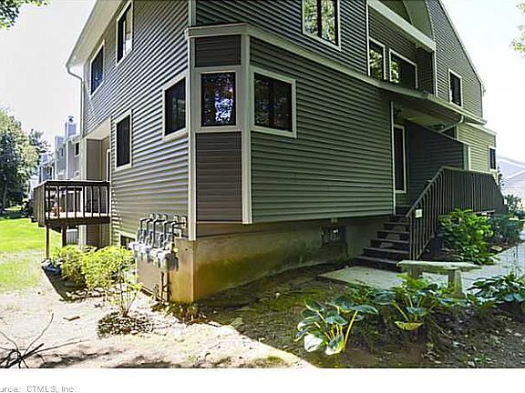 3rd image of 1602 Mill Pond Dr