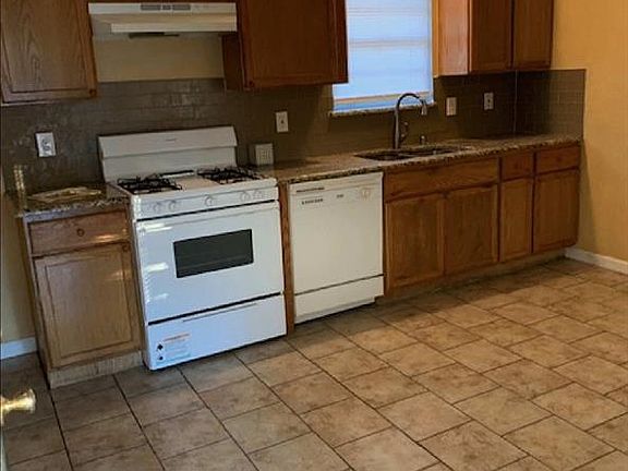 5th image of 1514 Juanita Dr