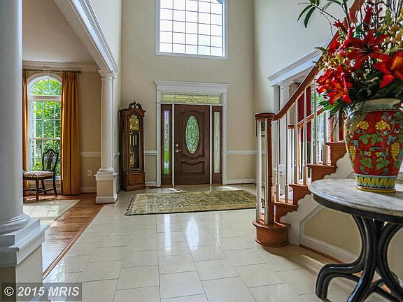 3rd image of 9408 Brambly Ln