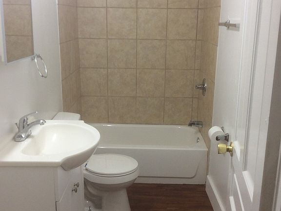 4th image of 612 W Princess St #1