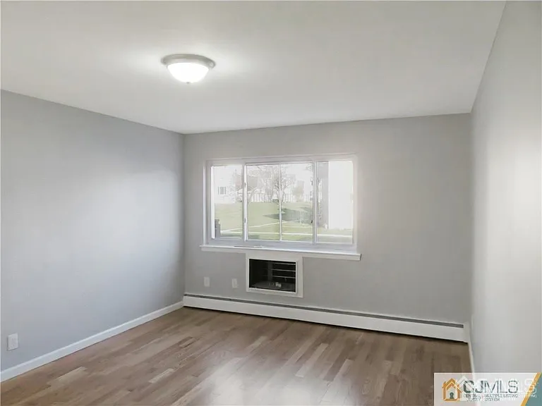 13 Lake Ave #5A — Photo 9