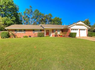 704 Long Cir, Norman, OK 73071
