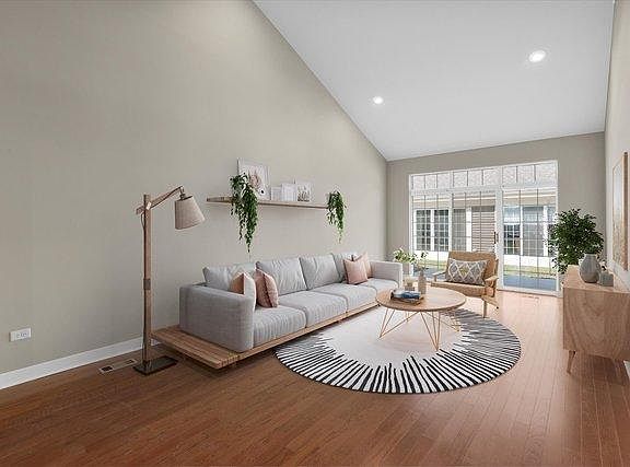 5th image of 713 Verandah Dr