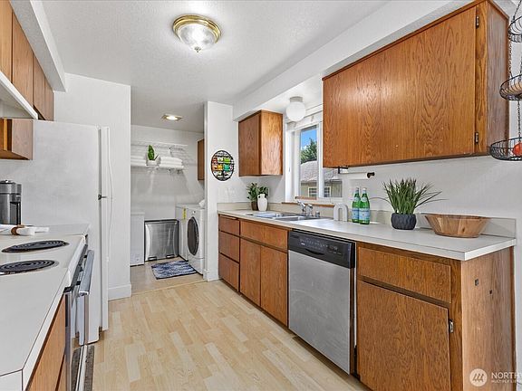 5th image of 801 Root Avenue