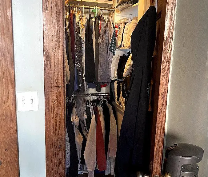 Walk-in Closet