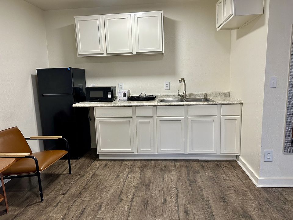 1st image of 311 W 5th St #17521365