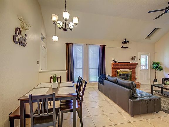 3rd image of 2205 Baretta Dr