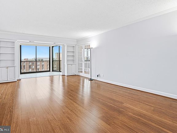 4th image of 5904 Mount Eagle Dr APT 718
