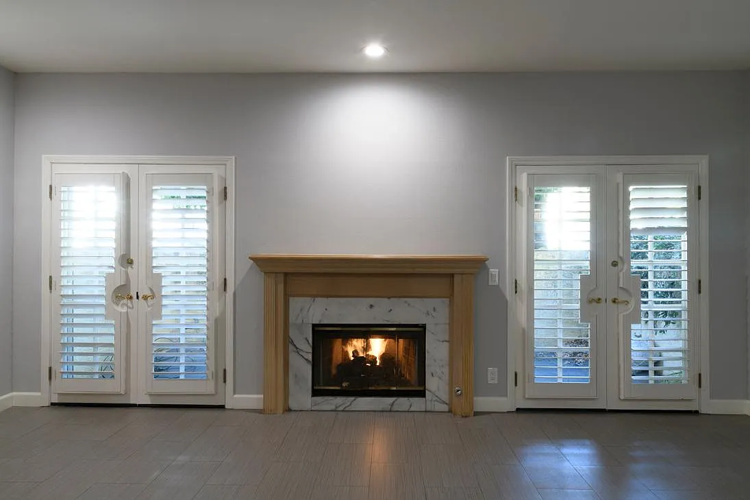 4444 Moorpark Way — Photo 3